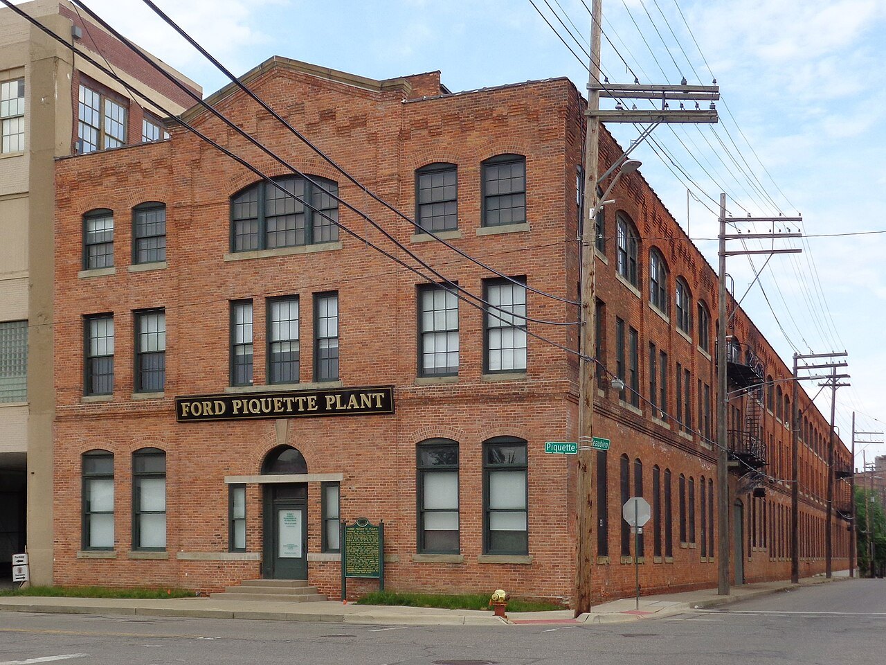 Reference photograph of ford piquette.
