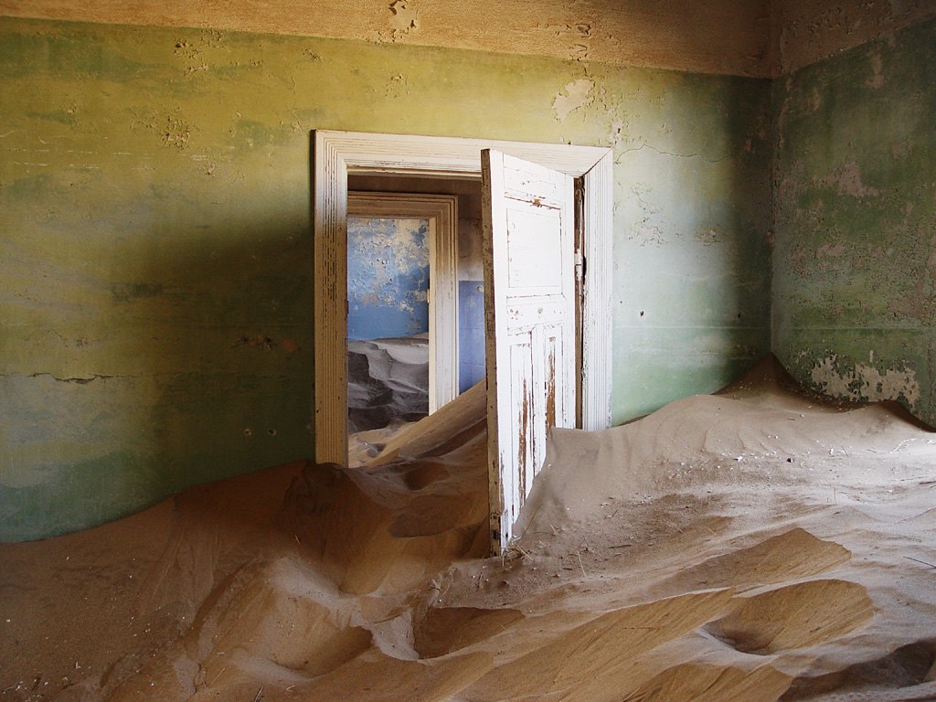 Reference photograph of kolmanskop.