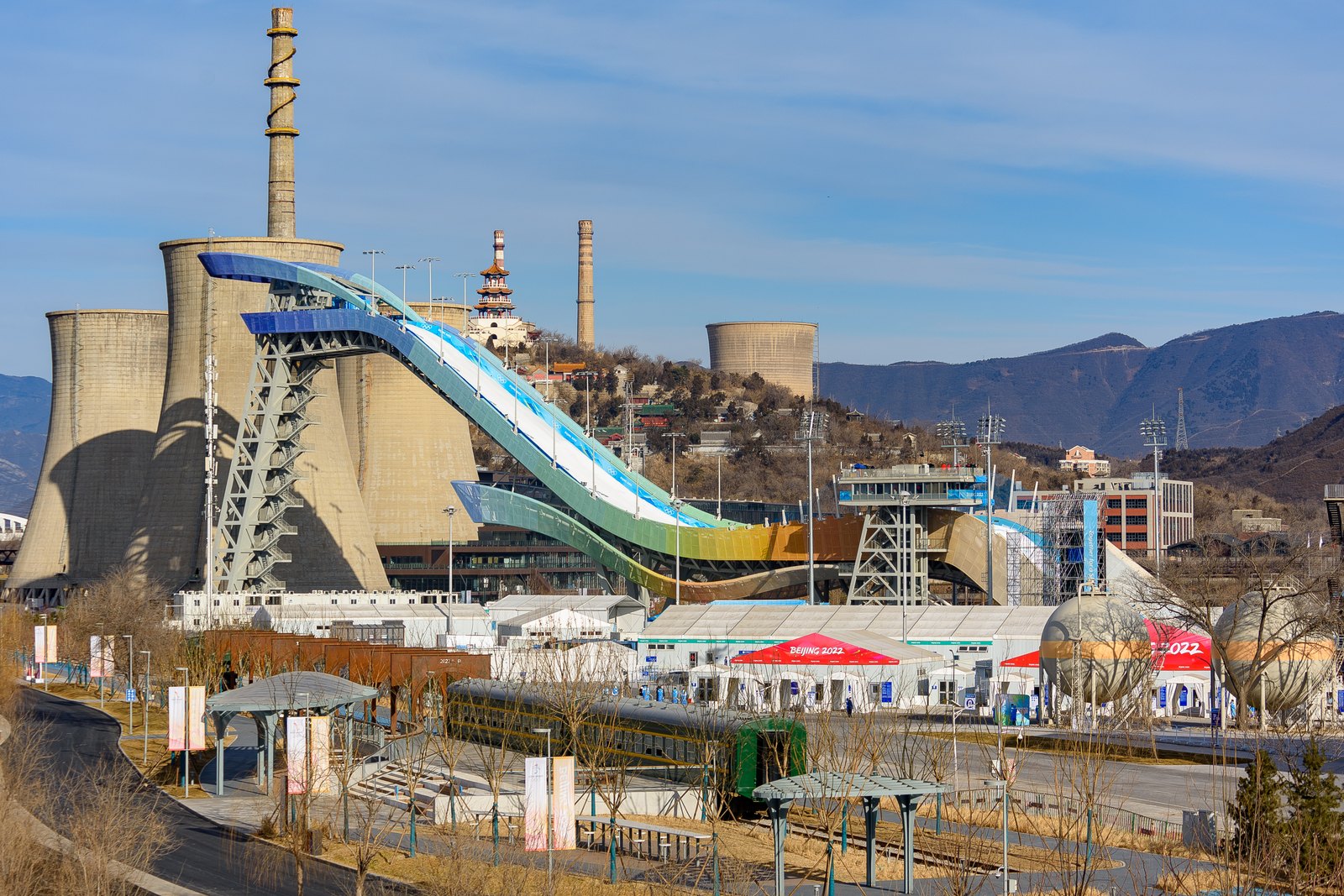Reference photograph of shougang park.